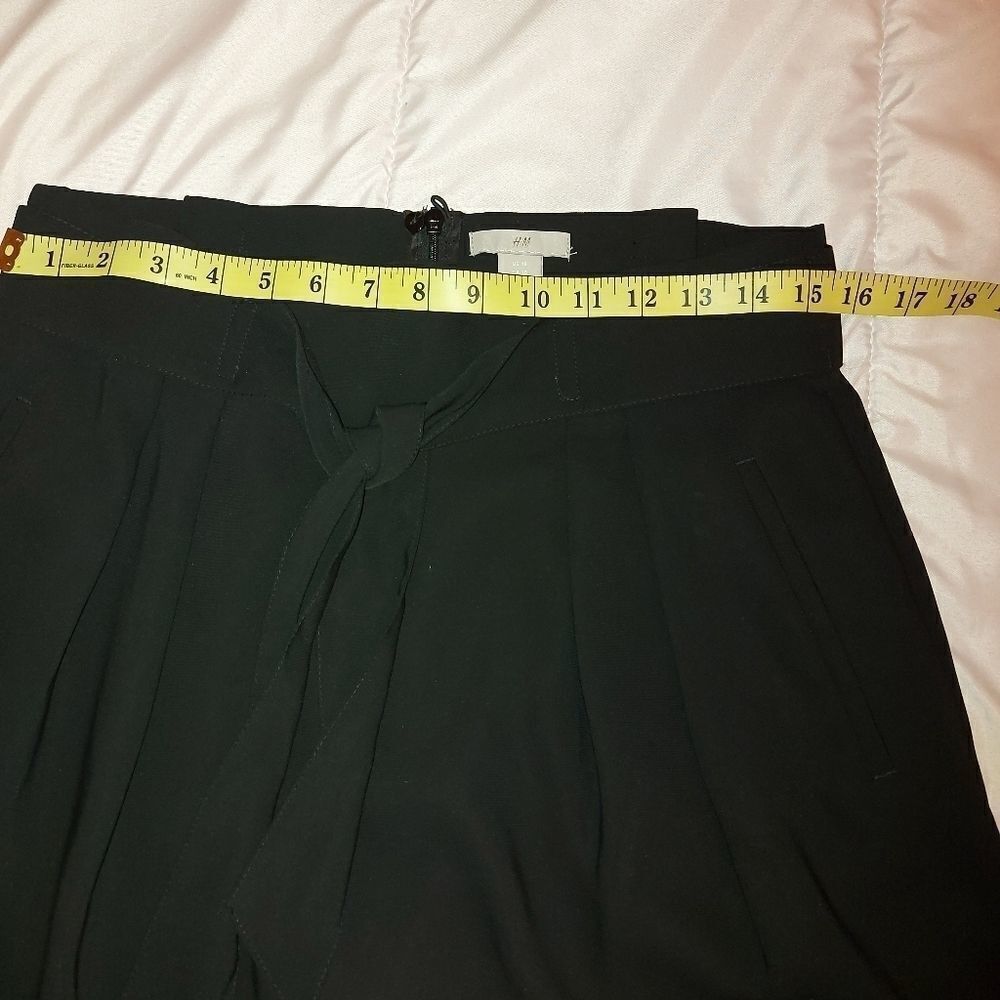 H&M black skirt - Picture 5 of 7